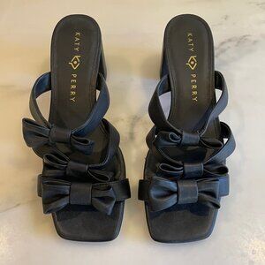 Katy Perry Tooliped Bows in Black, Size 10
